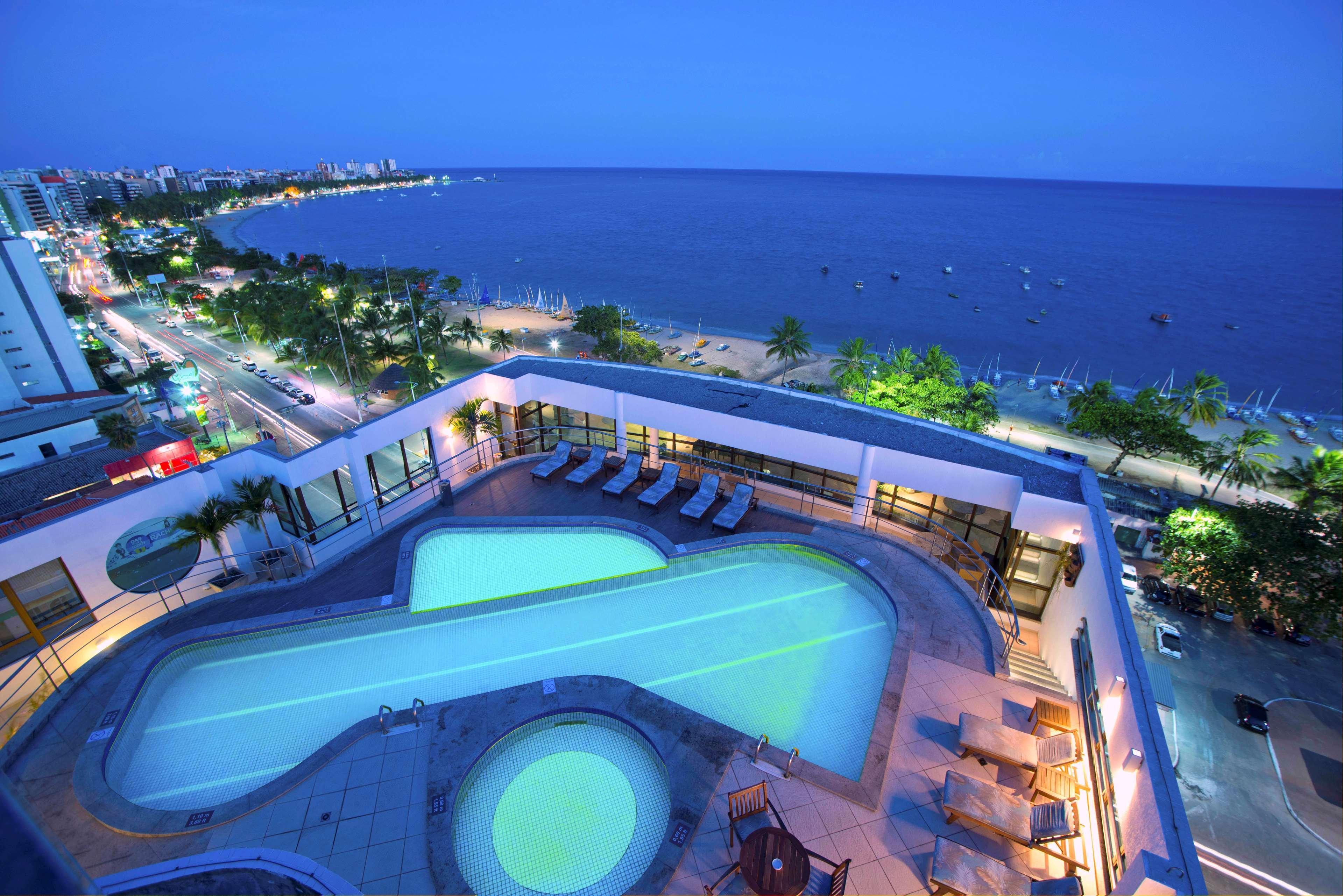 Best Western Premier Maceio Екстер'єр фото The pool at the hotel